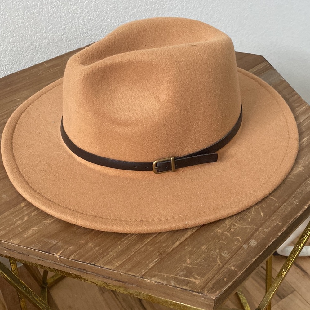 Felt hat